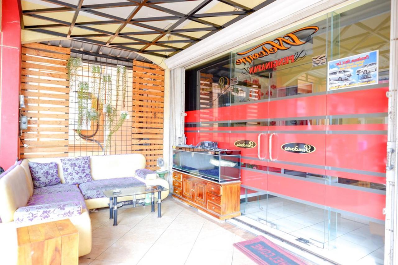 Pandawa Guest House At Ngaliyan Square Mitra Reddoorz سيمارانغ المظهر الخارجي الصورة